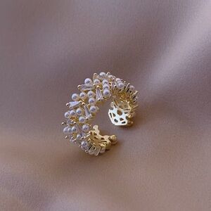 Elegant Pearl Ring N1884